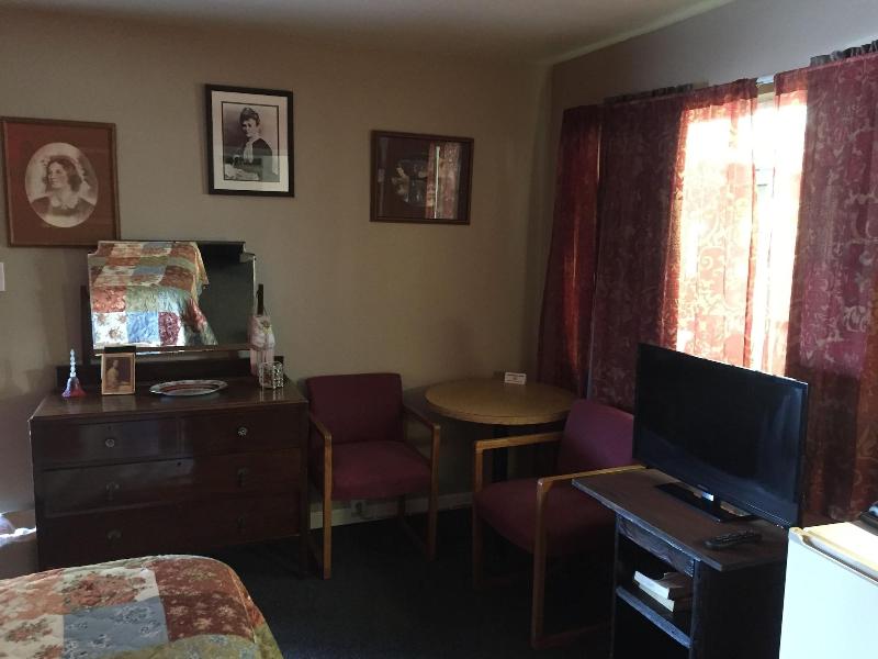 Holiday Lodge image