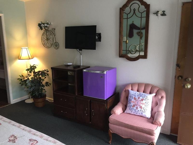 Holiday Lodge image
