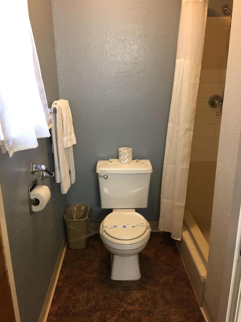 Holiday Lodge image