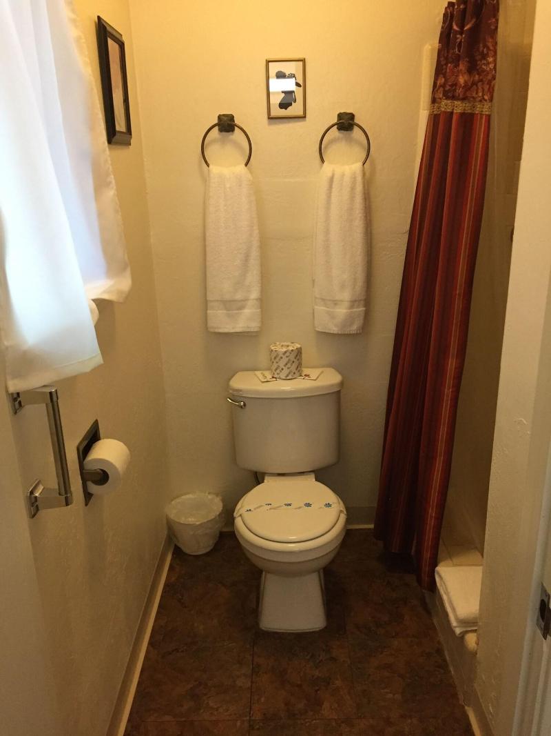 Holiday Lodge image