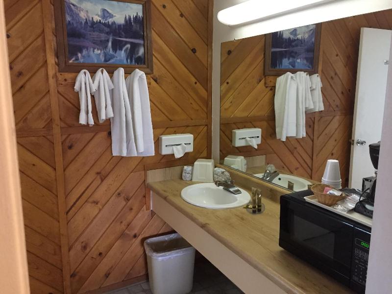 Holiday Lodge image