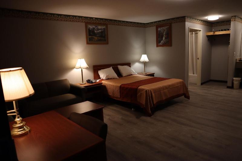 Express Inn & Suites image