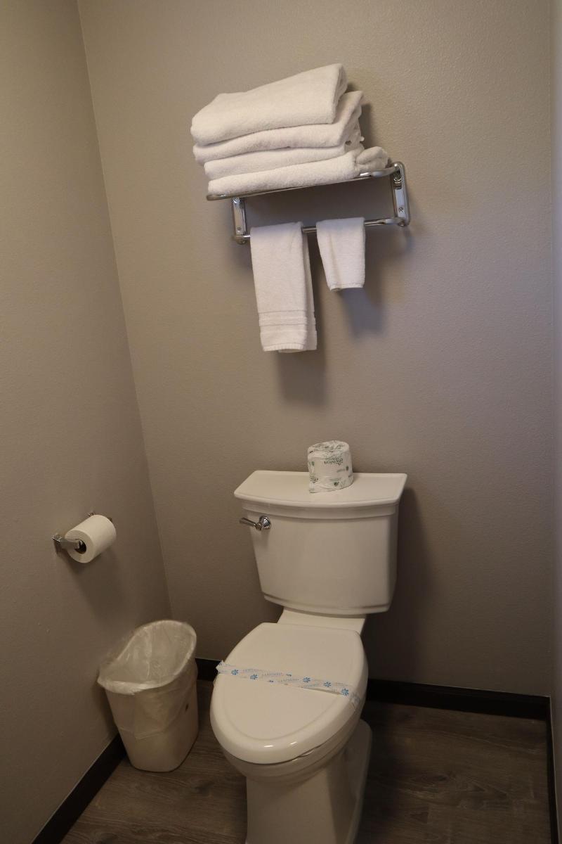 Express Inn & Suites image