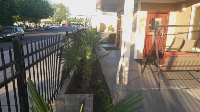 Express Inn & Suites image