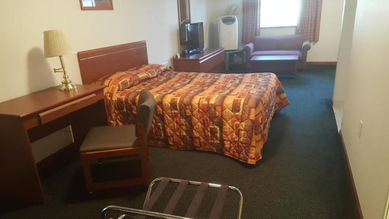 Express Inn & Suites image