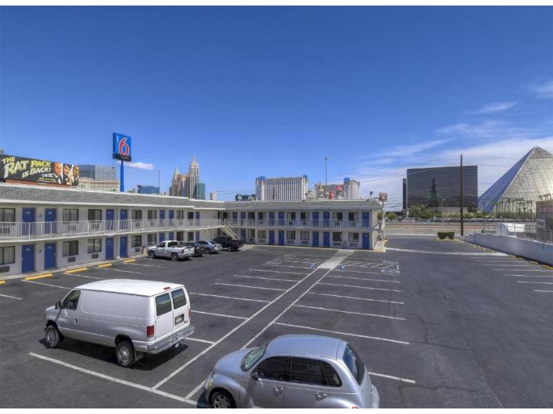 Motel 6 Las Vegas, NV – I-15 Stadium image