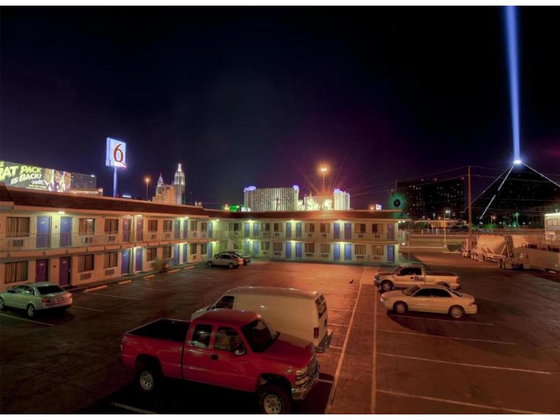 Motel 6 Las Vegas, NV – I-15 Stadium image