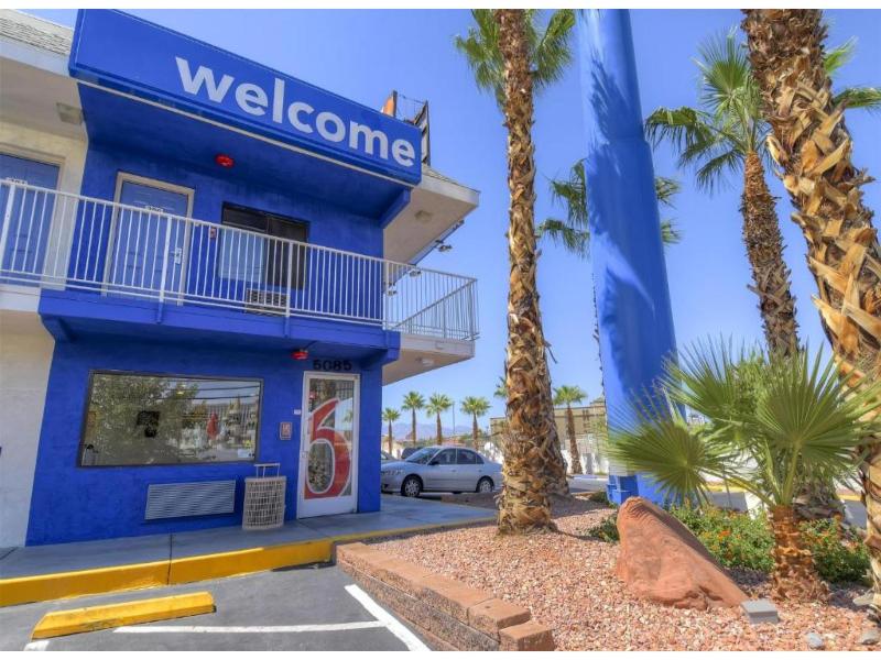 Motel 6 Las Vegas, NV – I-15 Stadium image