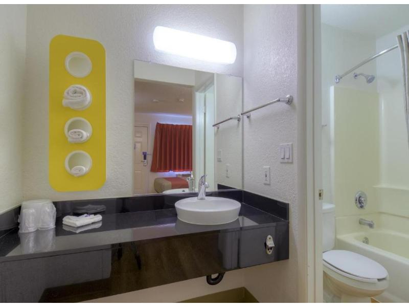 Motel 6 Las Vegas, NV – I-15 Stadium image