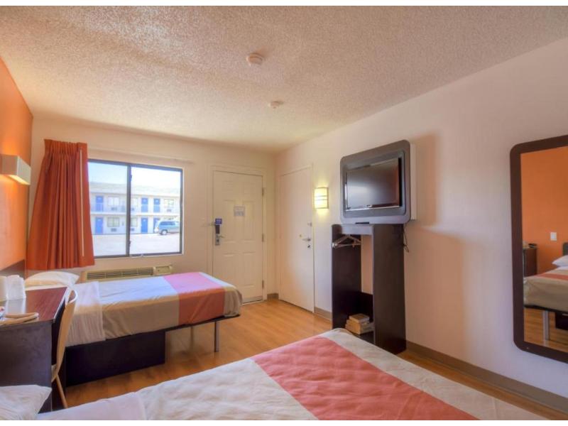 Motel 6 Las Vegas, NV – I-15 Stadium image