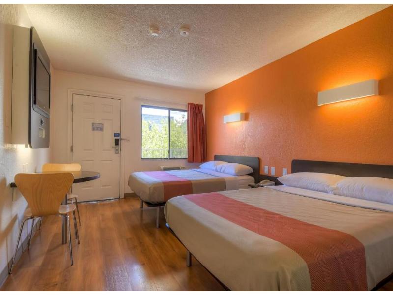 Motel 6 Las Vegas, NV – I-15 Stadium image