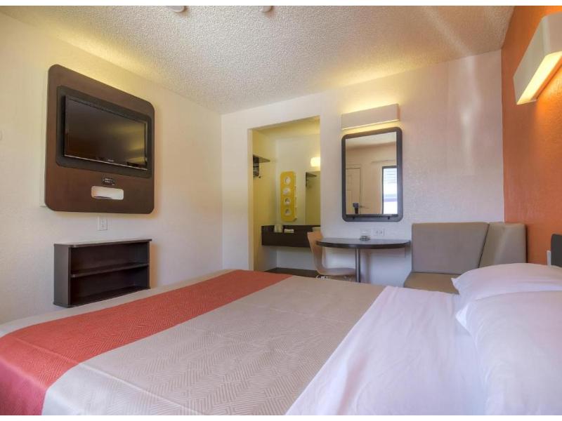 Motel 6 Las Vegas, NV – I-15 Stadium image