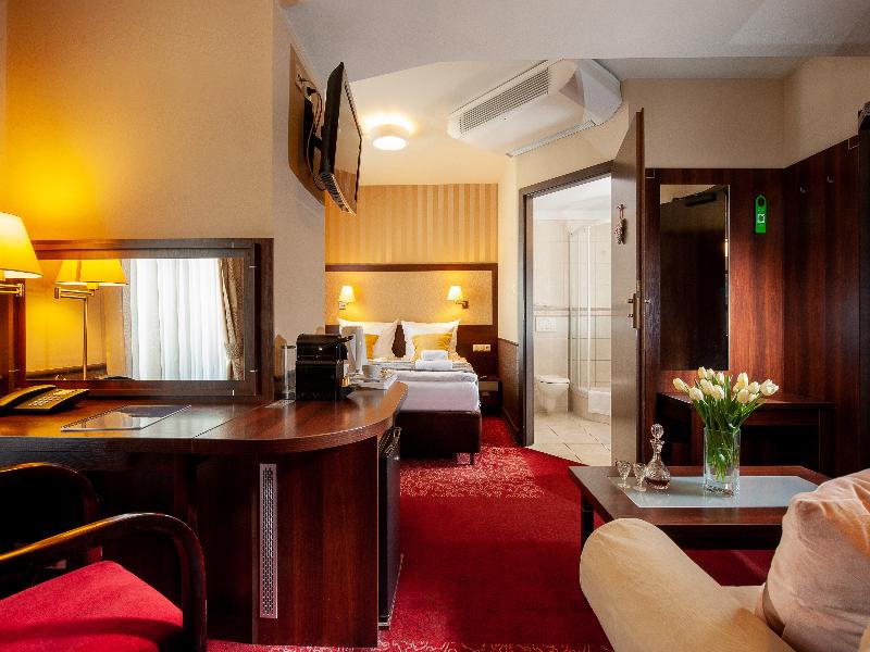 Hotel Wielopole image
