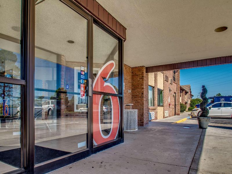 Motel 6 Amherst, NY - Buffalo image