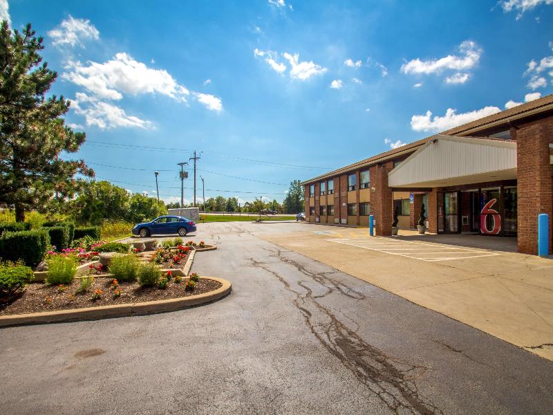 Motel 6 Amherst, NY - Buffalo image