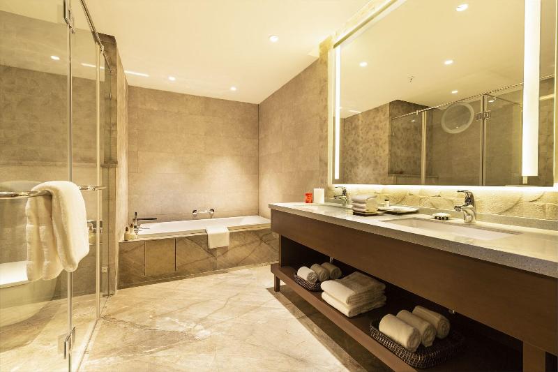 Sheraton Grand Chennai Resort & Spa image