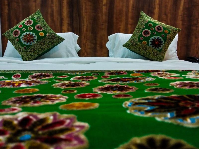 Dwivedi Hotels Hotel Elena image