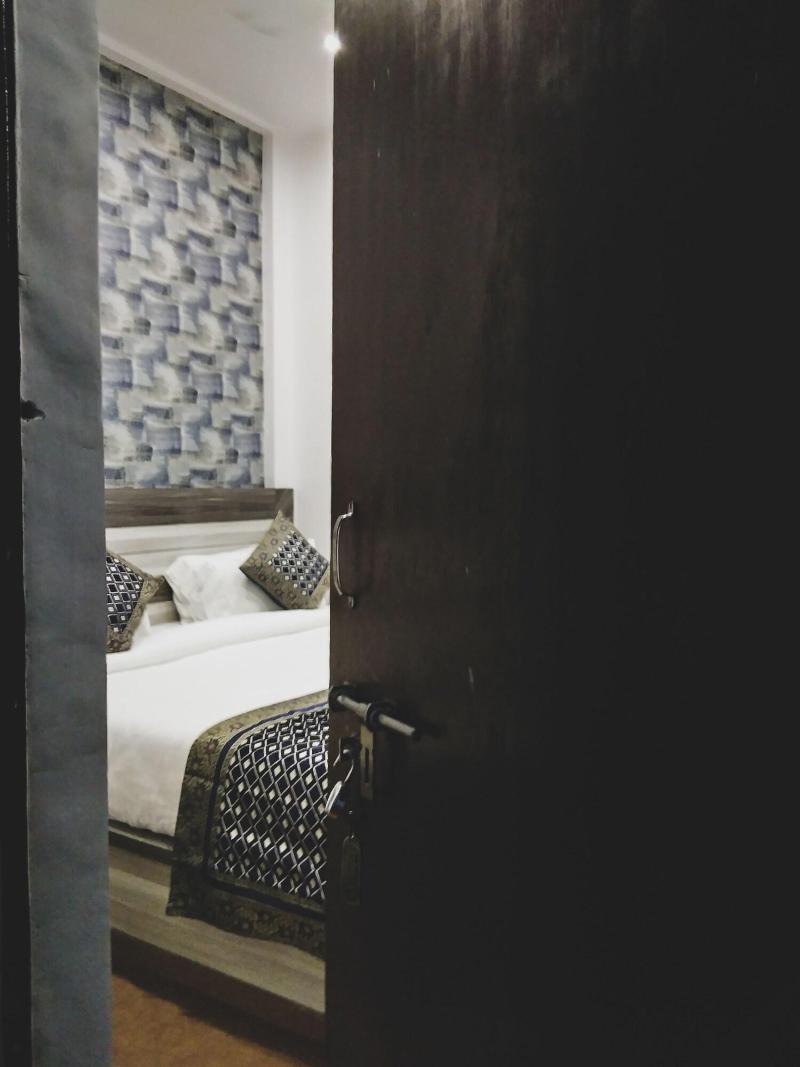 Dwivedi Hotels Hotel Elena image