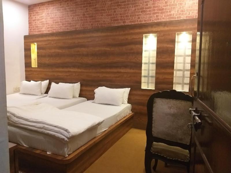 Dwivedi Hotels Hotel Elena image