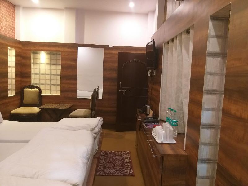 Dwivedi Hotels Hotel Elena image