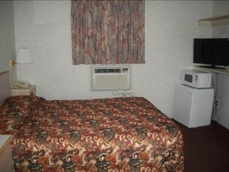 Budget Inn Clearfield image
