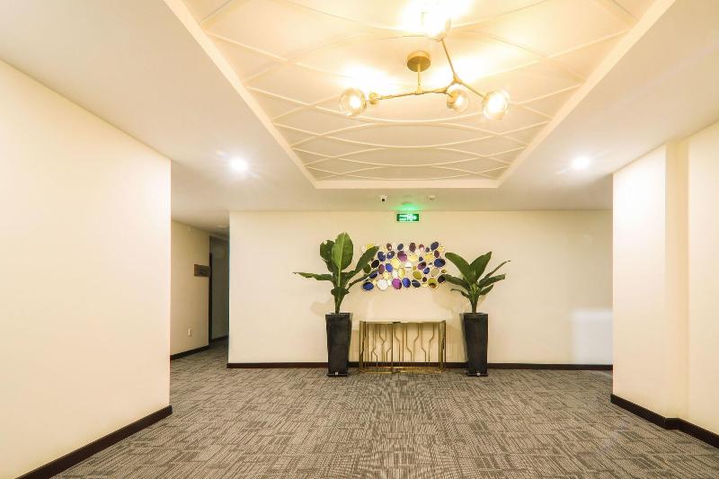 Lake View Hotel image
