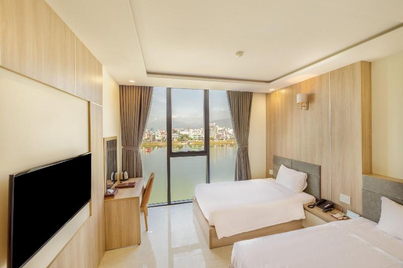 Lake View Hotel image