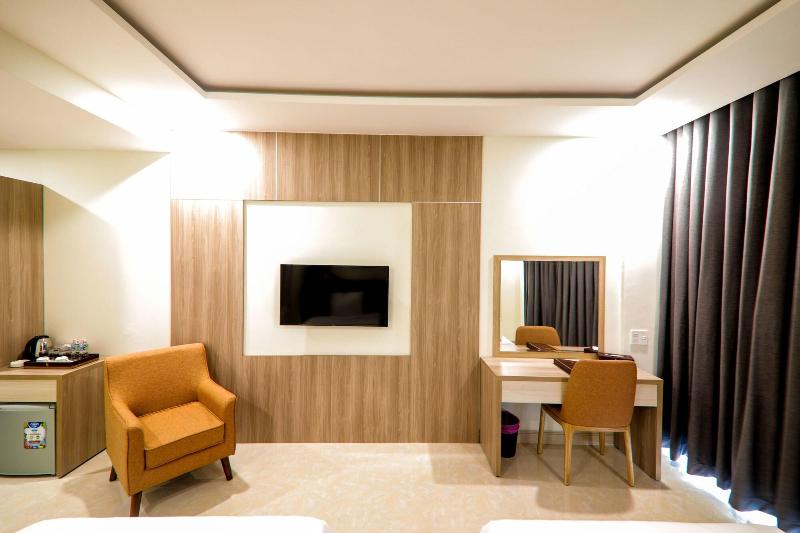 Lake View Hotel image