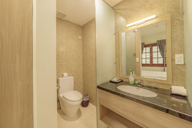 Lake View Hotel image
