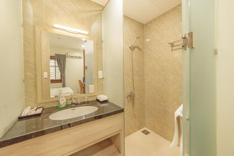 Lake View Hotel image