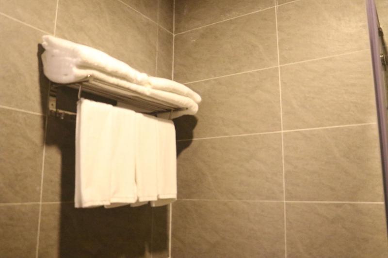 Arapang Hotel 2 image