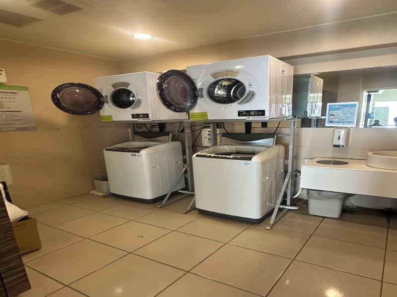 Kiwi Express Hotel - Zhong Zheng Branch image