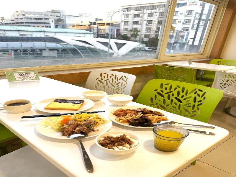 Kiwi Express Hotel - Zhong Zheng Branch image