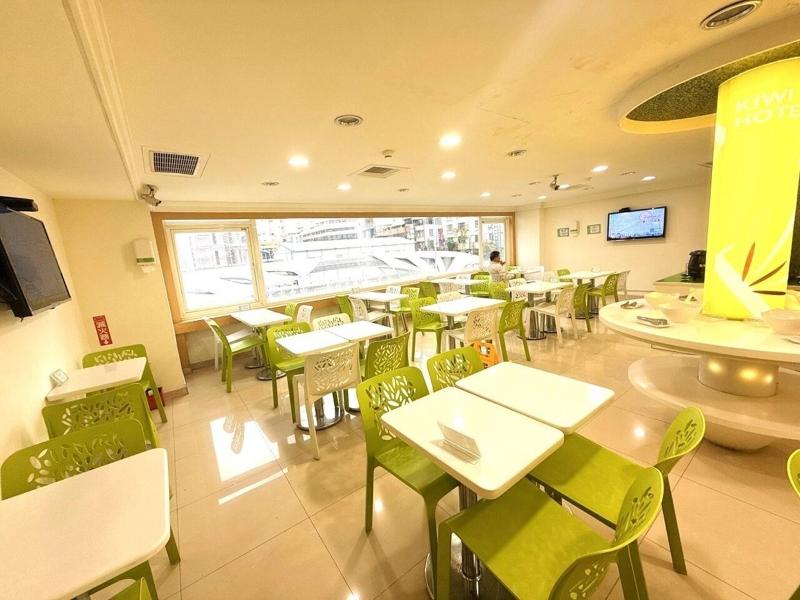 Kiwi Express Hotel - Zhong Zheng Branch image