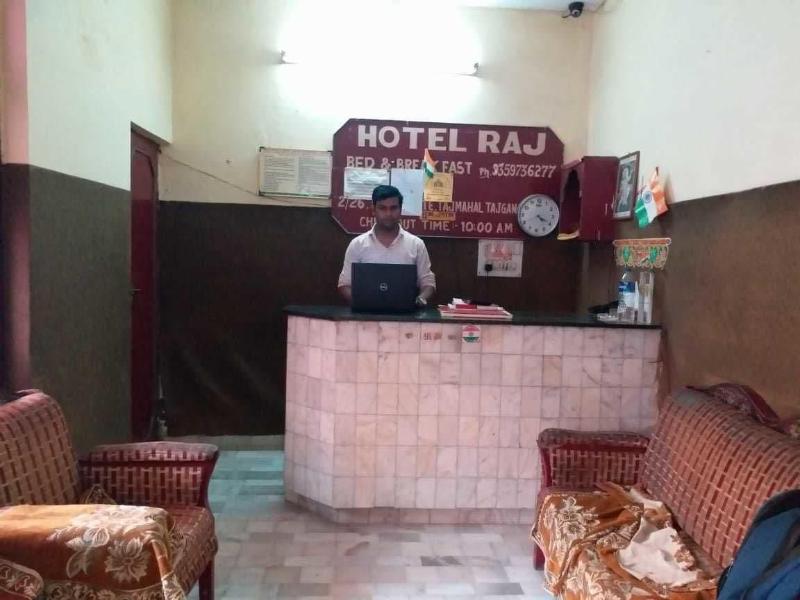 Hotel Raj Bed & Breakfast