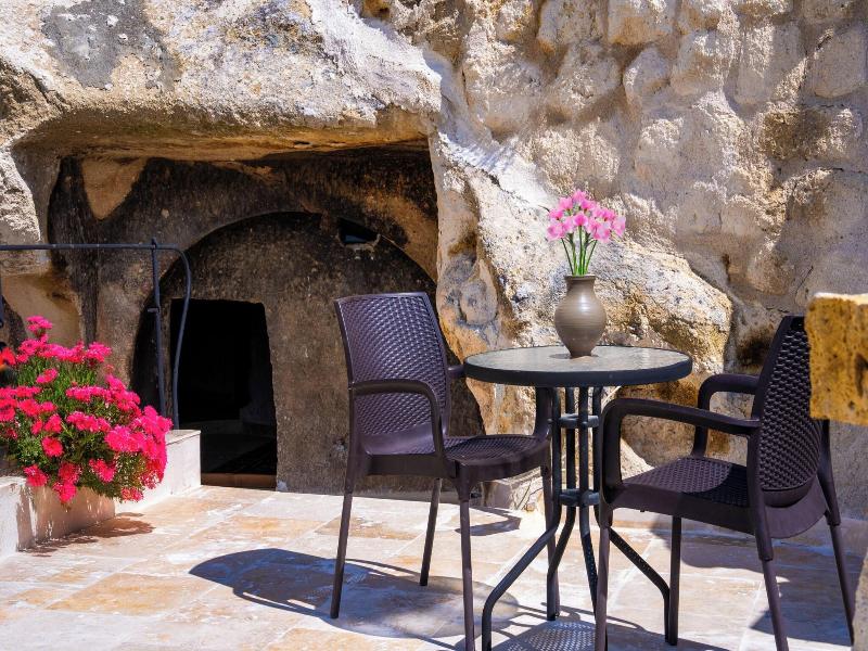 Tulip Cave Suites image