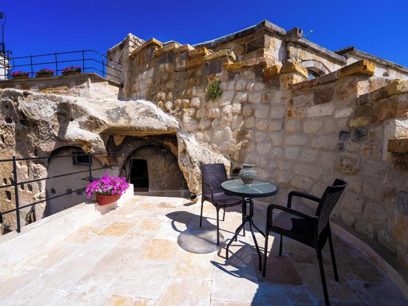 Tulip Cave Suites image
