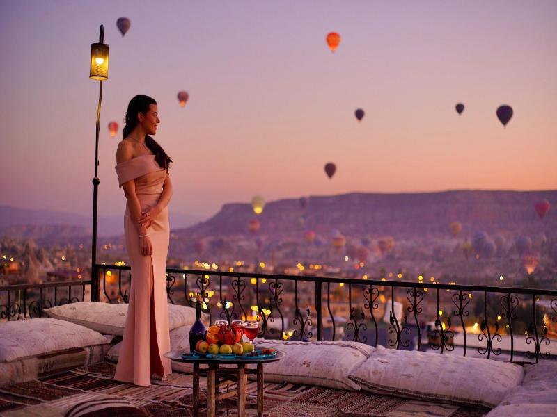 Tulip Cave Suites image