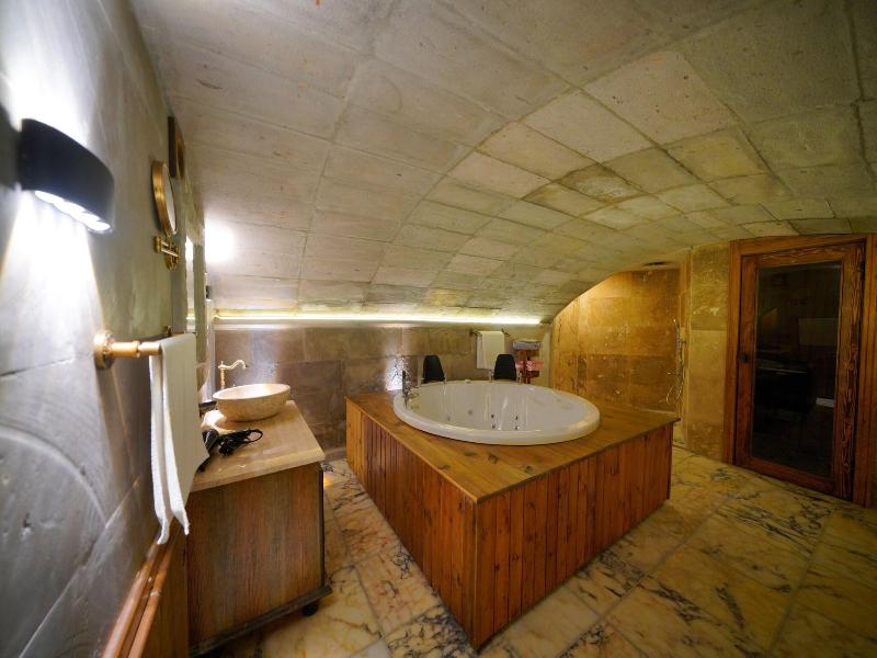 View Cave Hotel image