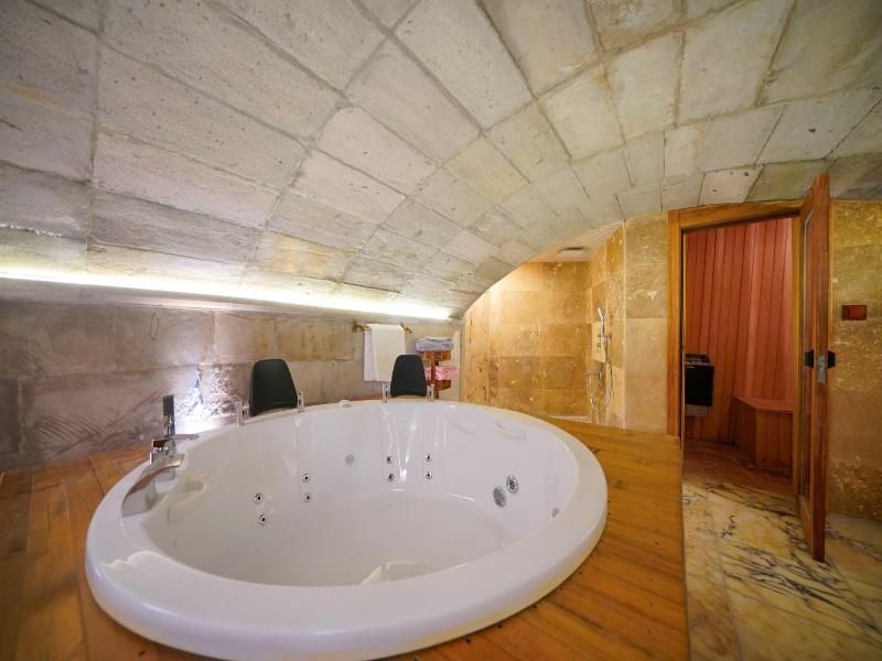 View Cave Hotel image