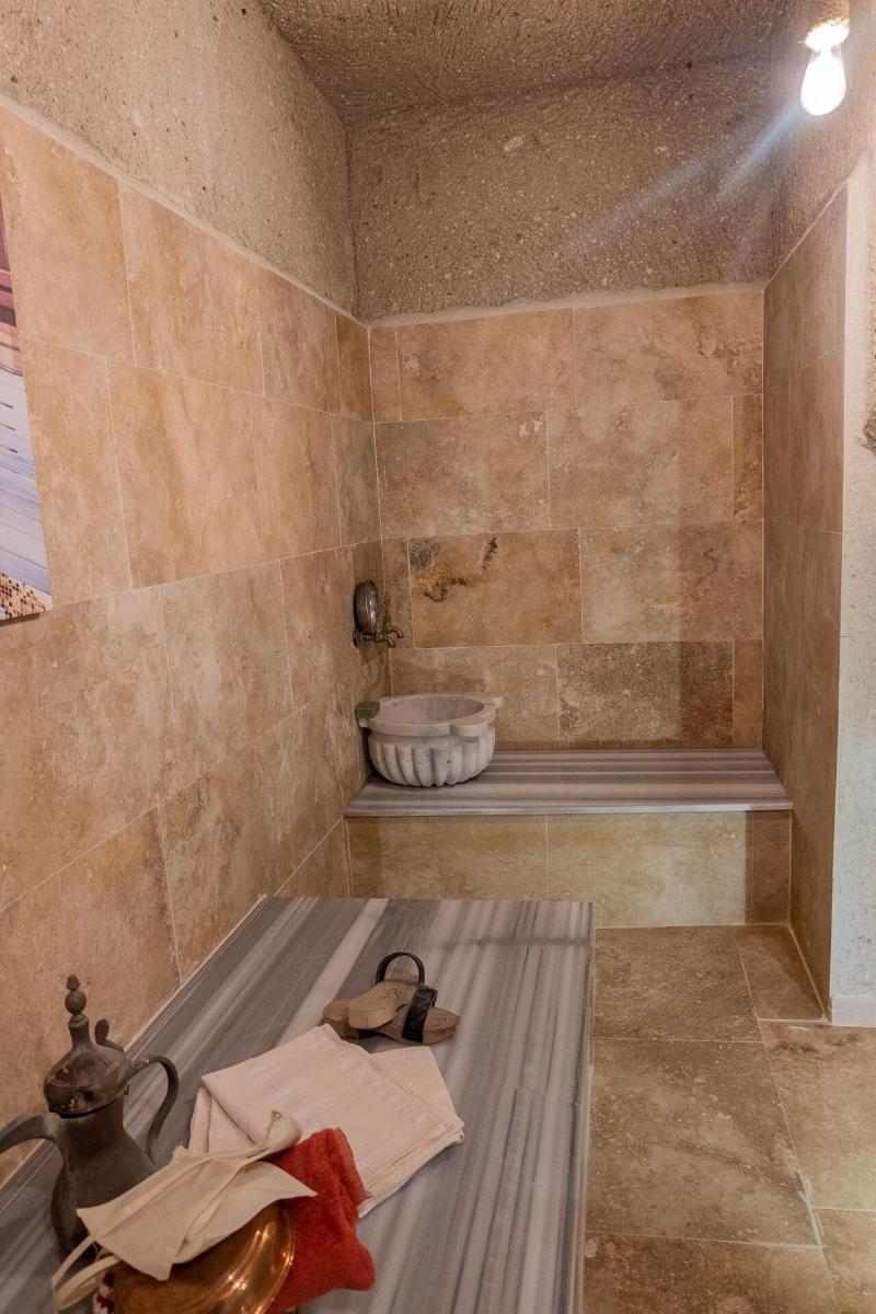 Grand Elite Cave Suites