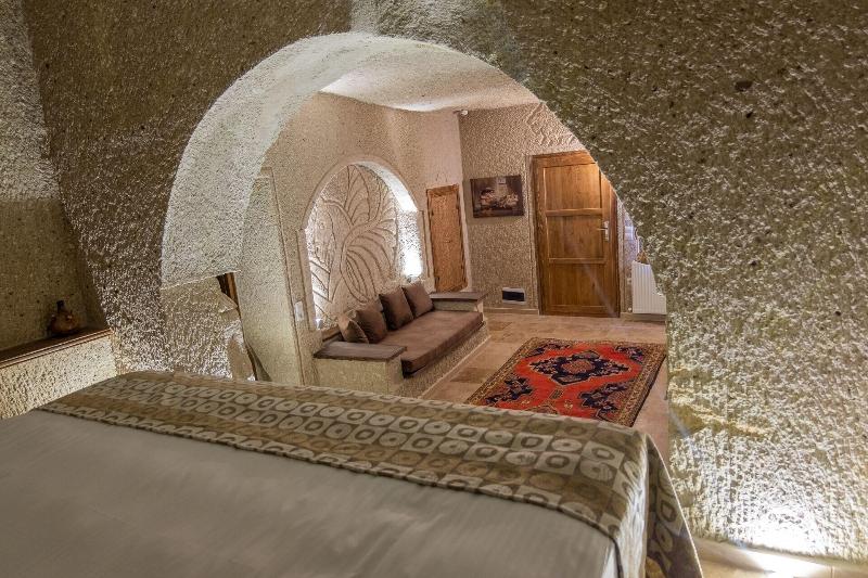 Grand Elite Cave Suites