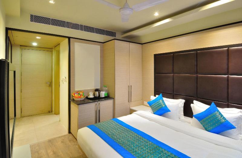 Hotel Royal Grand image
