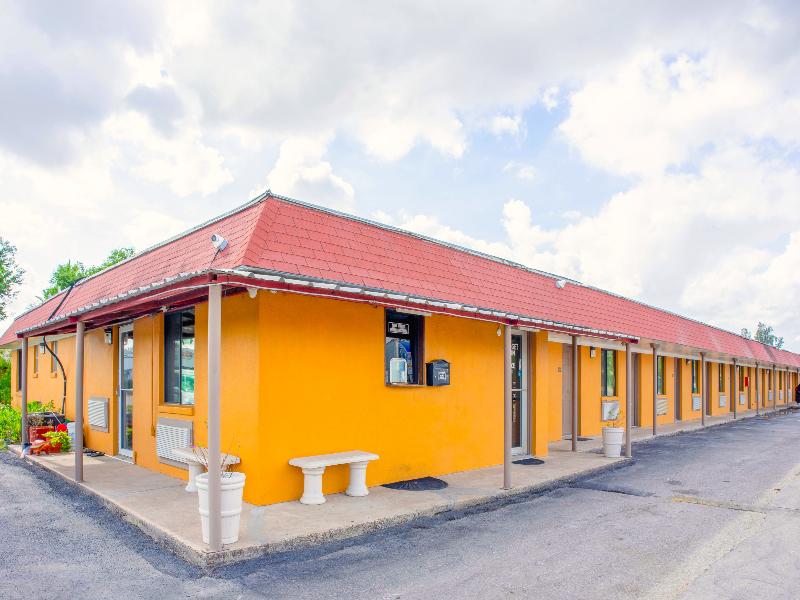 Budget Inn By OYO Edinburg Hwy 281 image