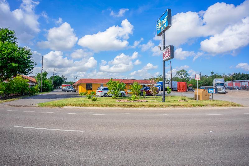 Budget Inn By OYO Edinburg Hwy 281 image