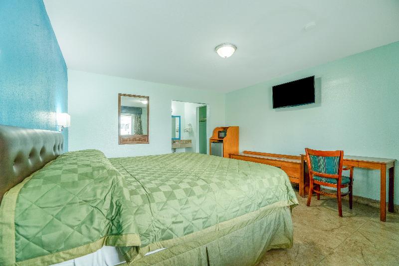 Budget Inn By OYO Edinburg Hwy 281 image