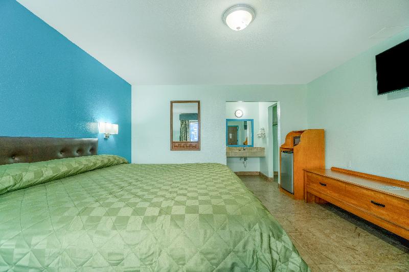 Budget Inn By OYO Edinburg Hwy 281 image