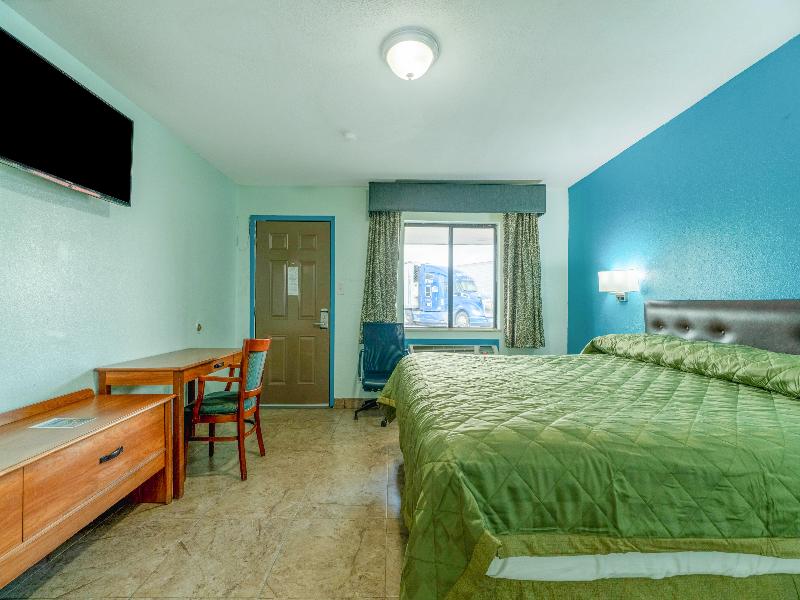 Budget Inn By OYO Edinburg Hwy 281 image
