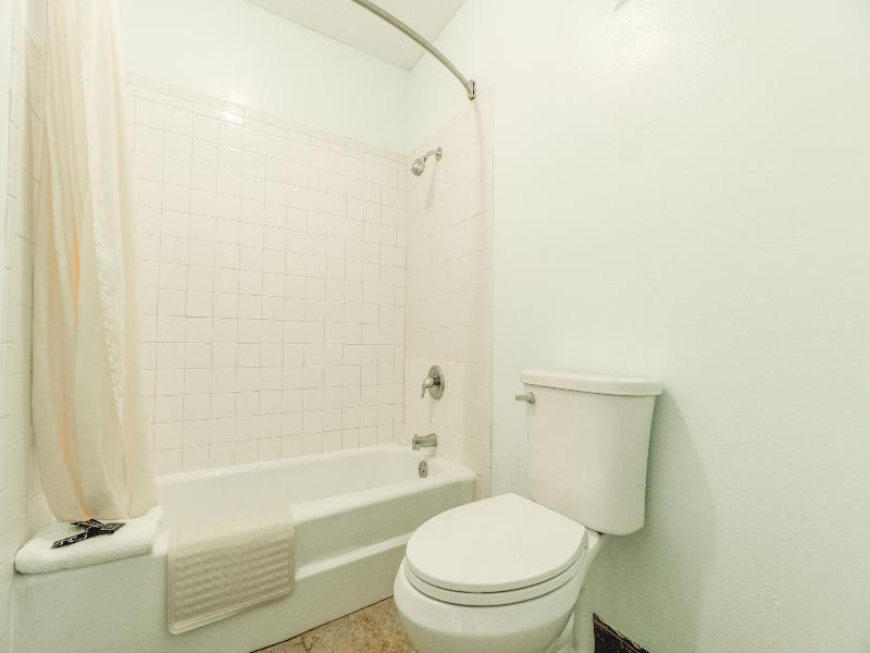 Budget Inn By OYO Edinburg Hwy 281 image