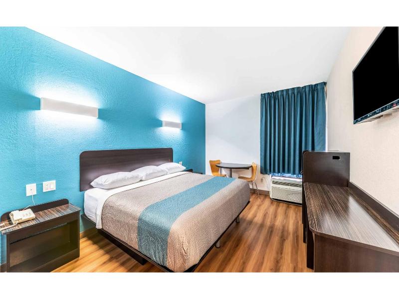 Motel 6 Lewisville, TX - Medical City image